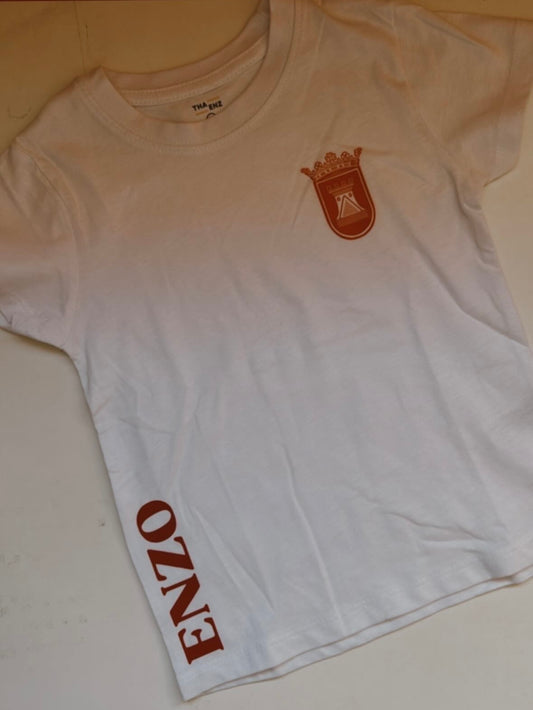 Camiseta con escudo