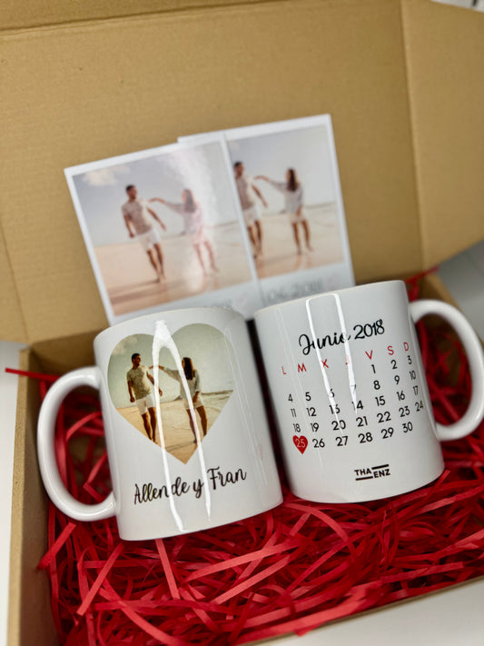 Pack San Valentín personalizado – 2 tazas calendario + 2 imanes